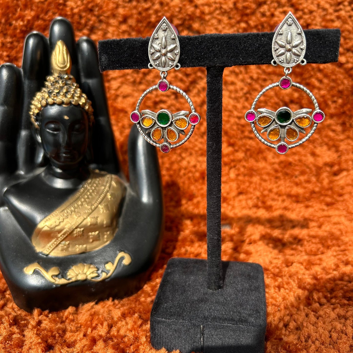 SRAGVI (स्रग्वी)